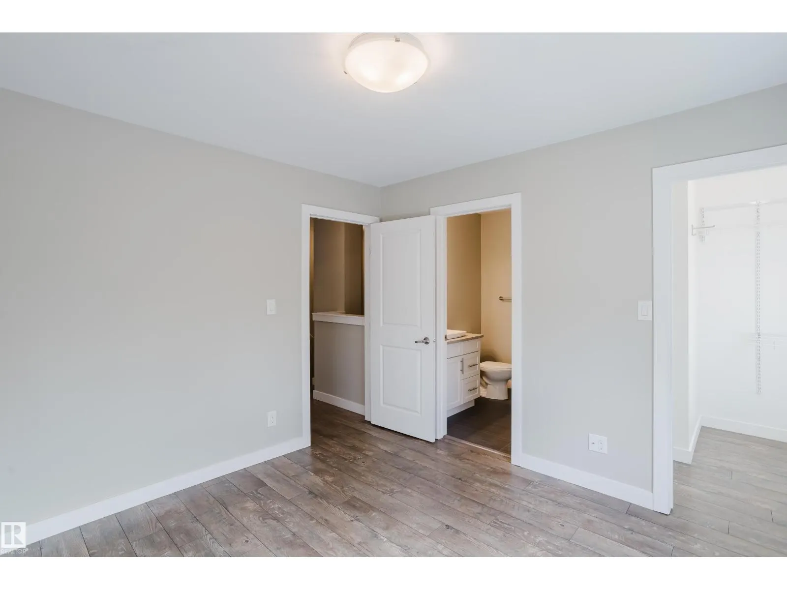 12504-12510 119 AV NW