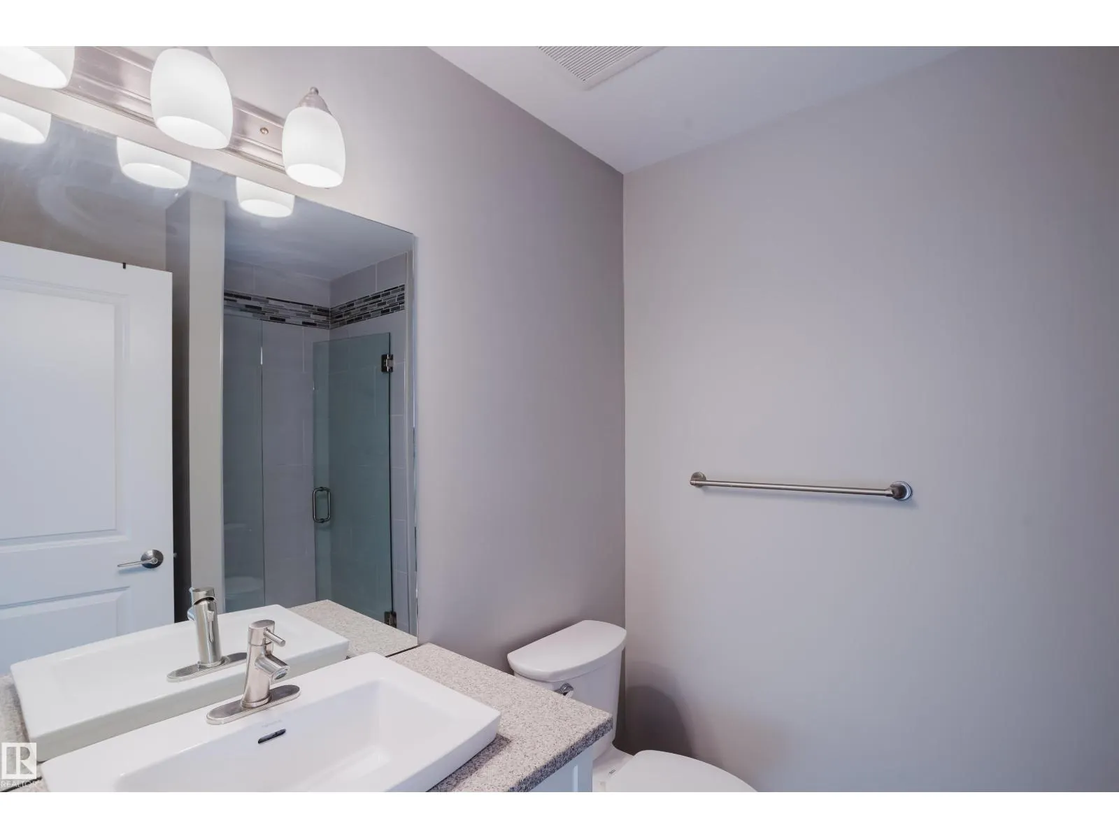 12504-12510 119 AV NW