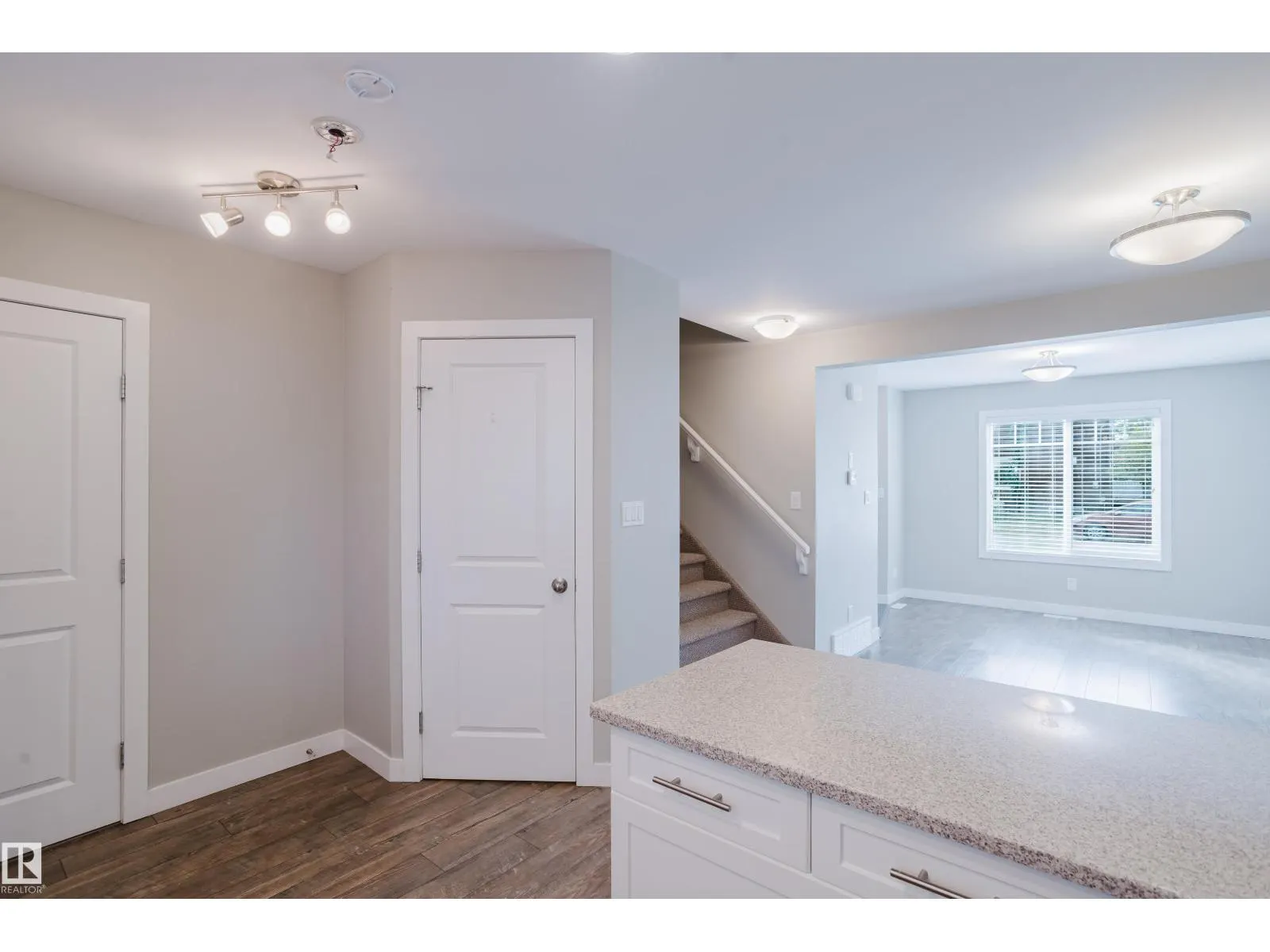 12504-12510 119 AV NW