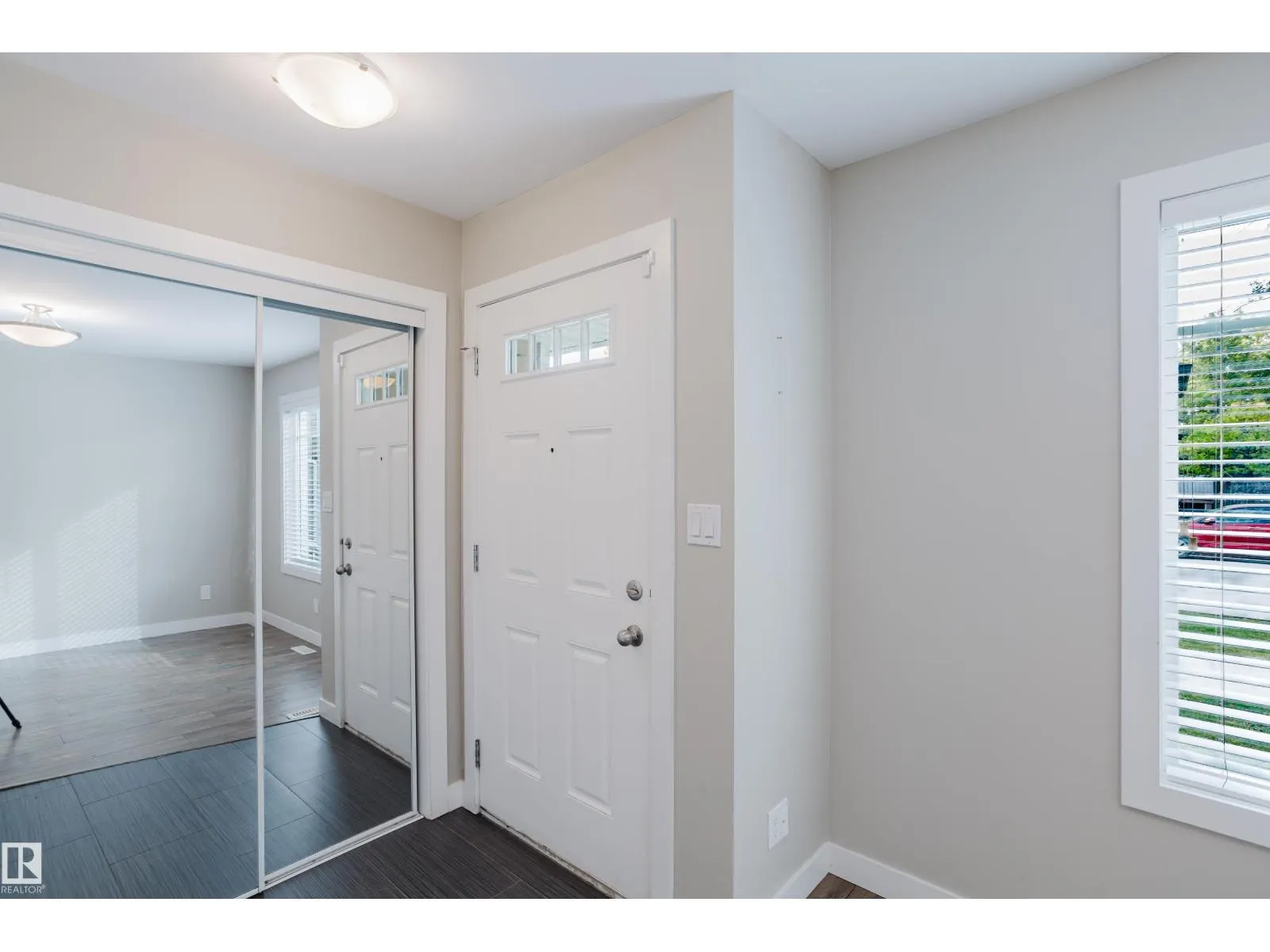 12504-12510 119 AV NW