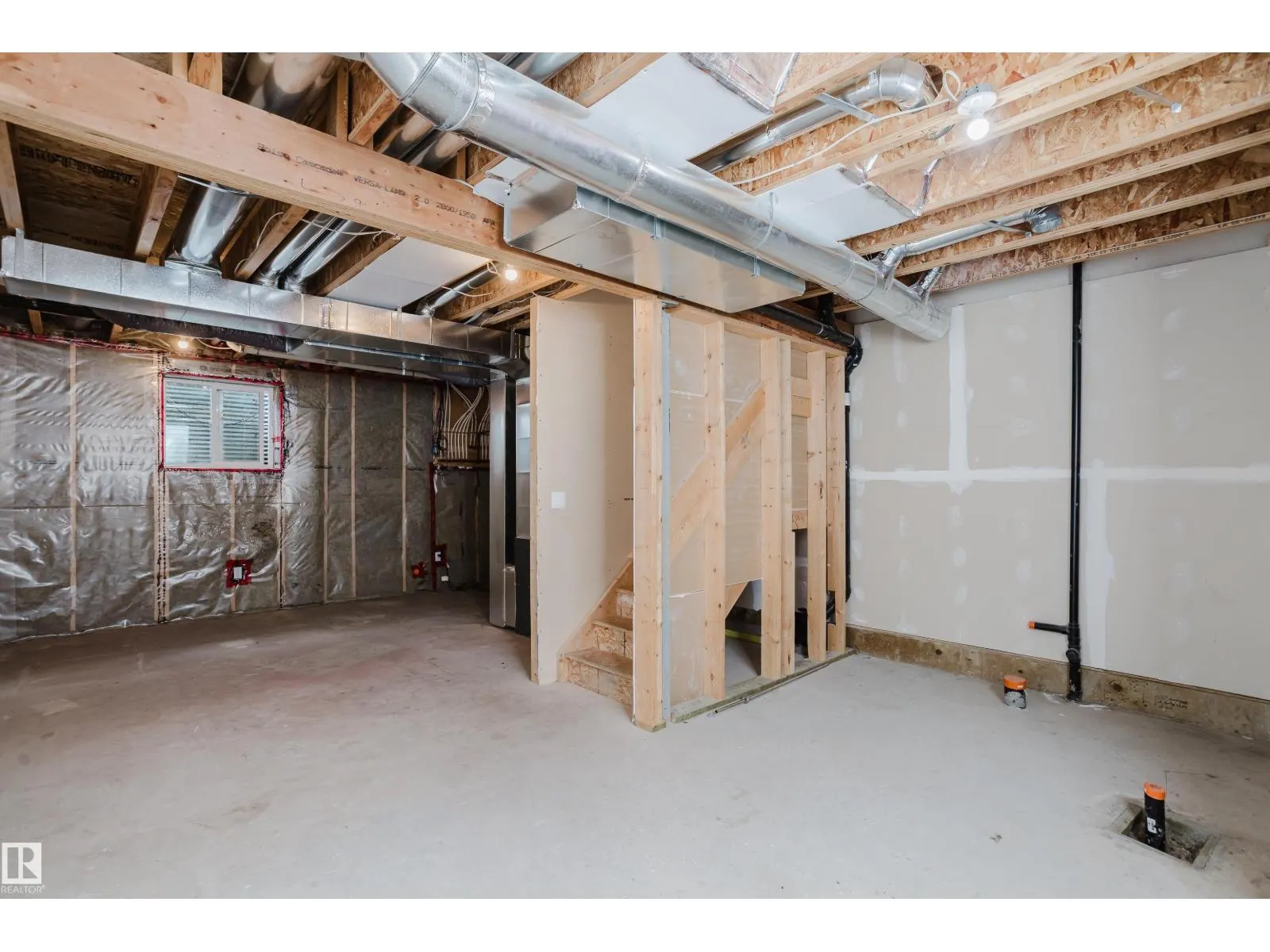 12504-12510 119 AV NW