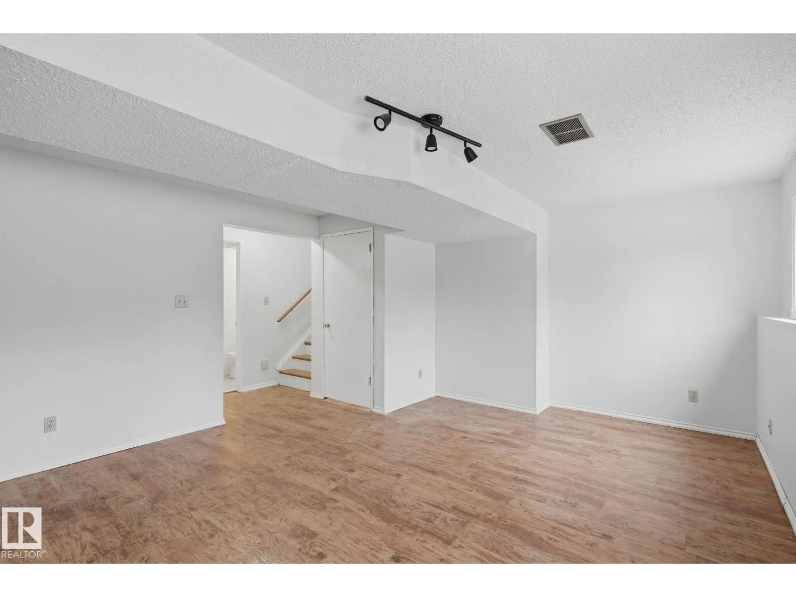 12631 161 AV NW