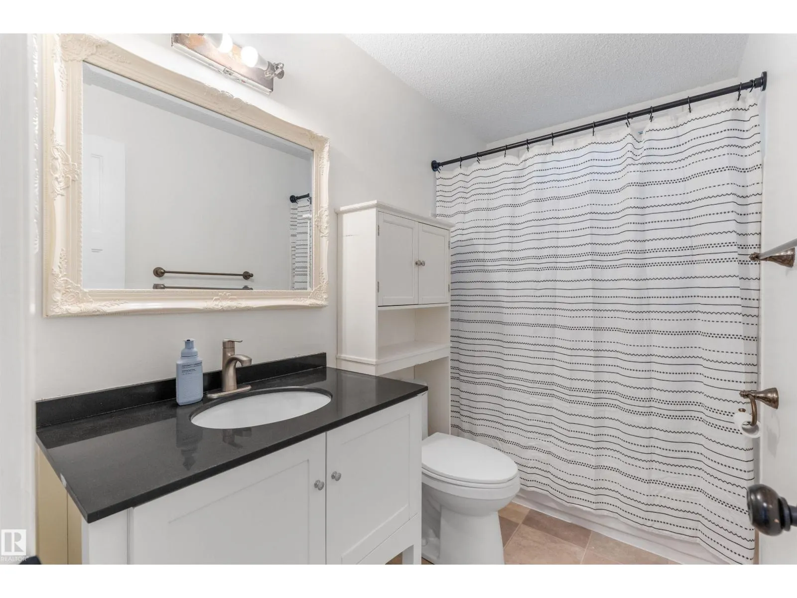 25 GREENWOOD DR