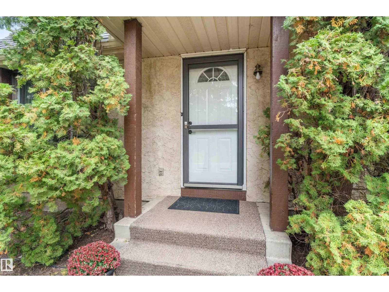 25 GREENWOOD DR