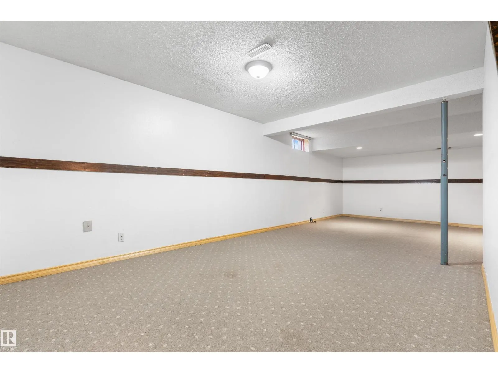 25 GREENWOOD DR