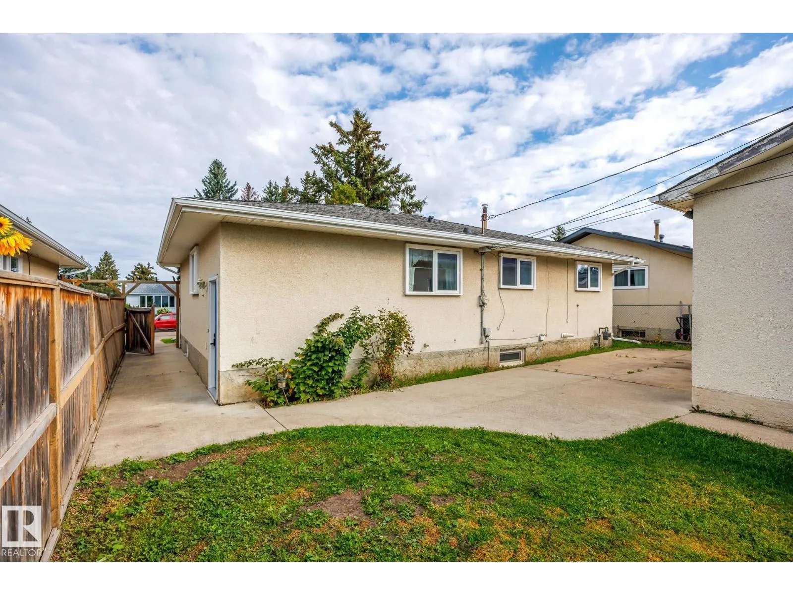 52 BELLEVILLE AV NW
