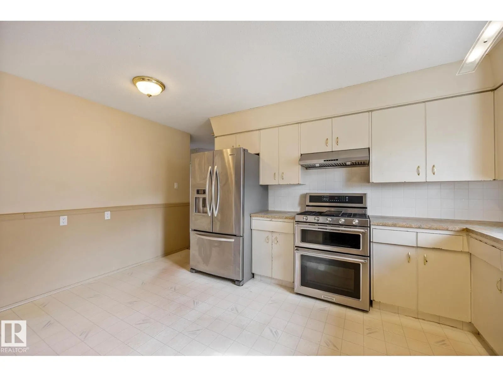52 BELLEVILLE AV NW