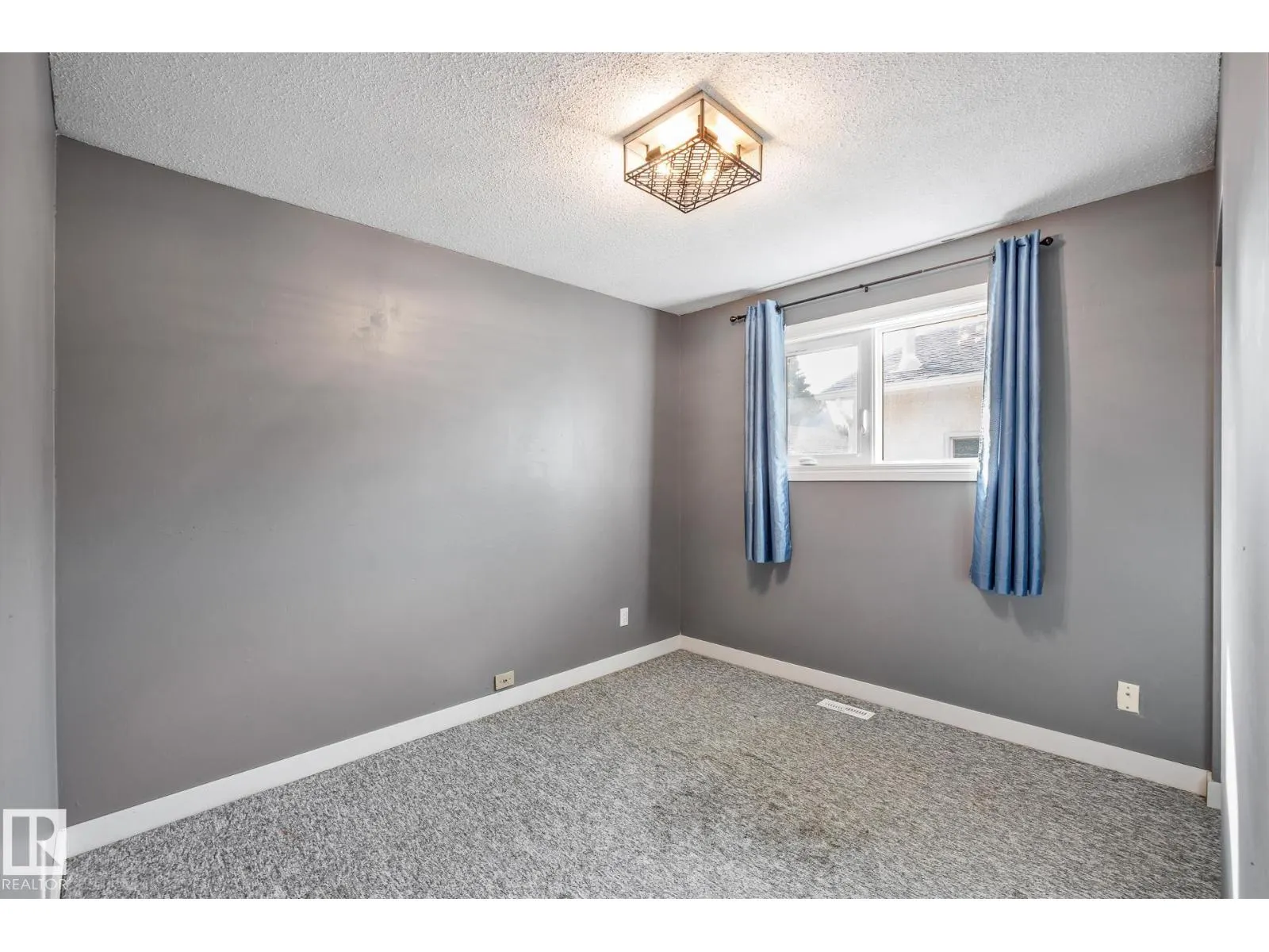 52 BELLEVILLE AV NW