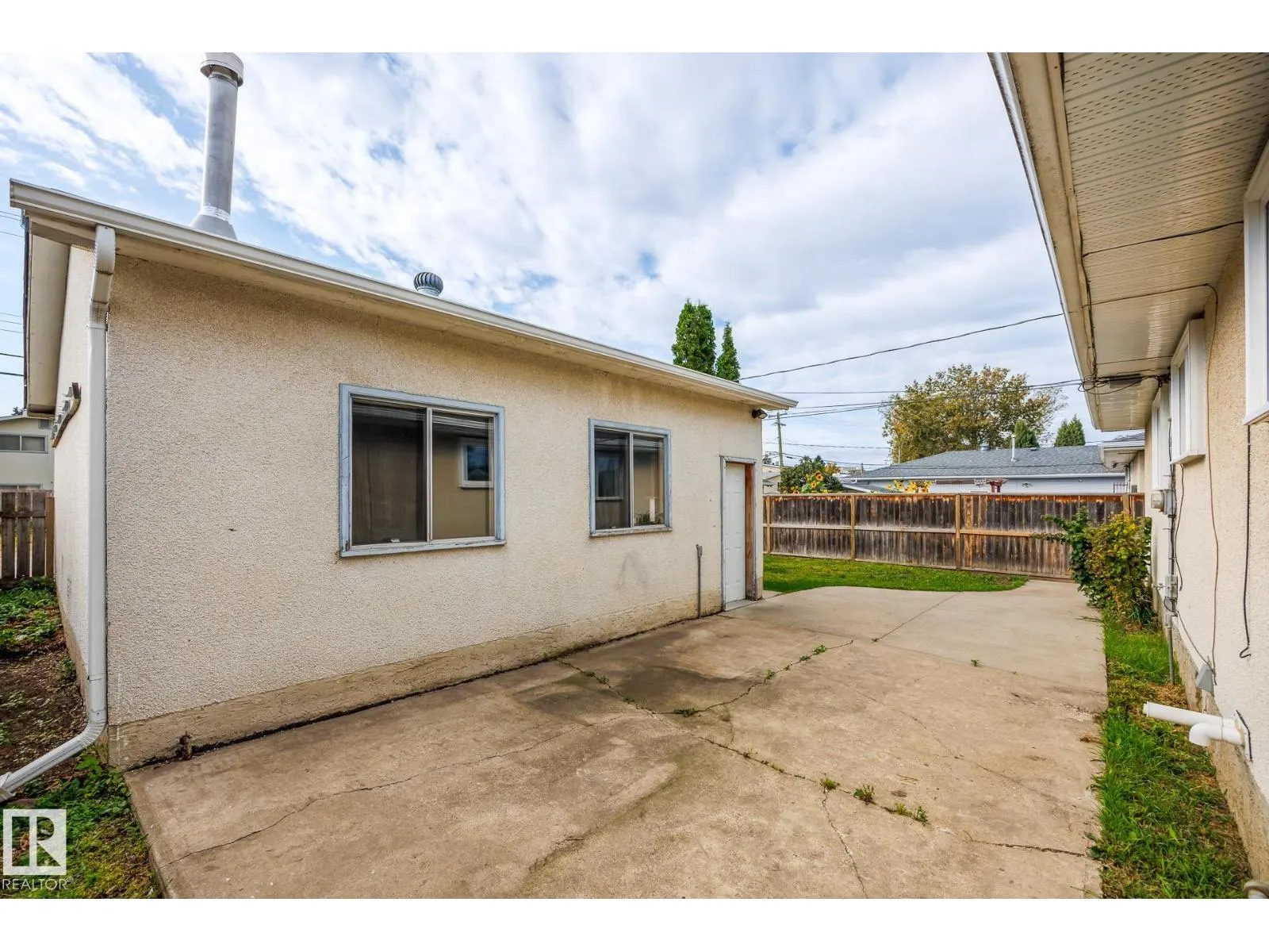 52 BELLEVILLE AV NW