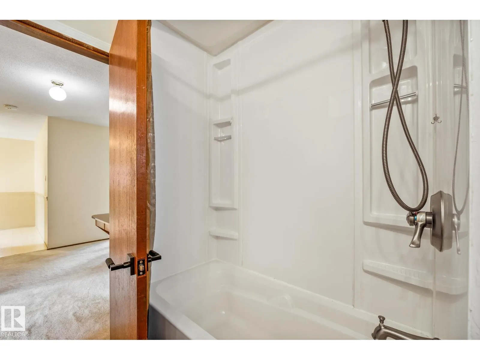 52 BELLEVILLE AV NW