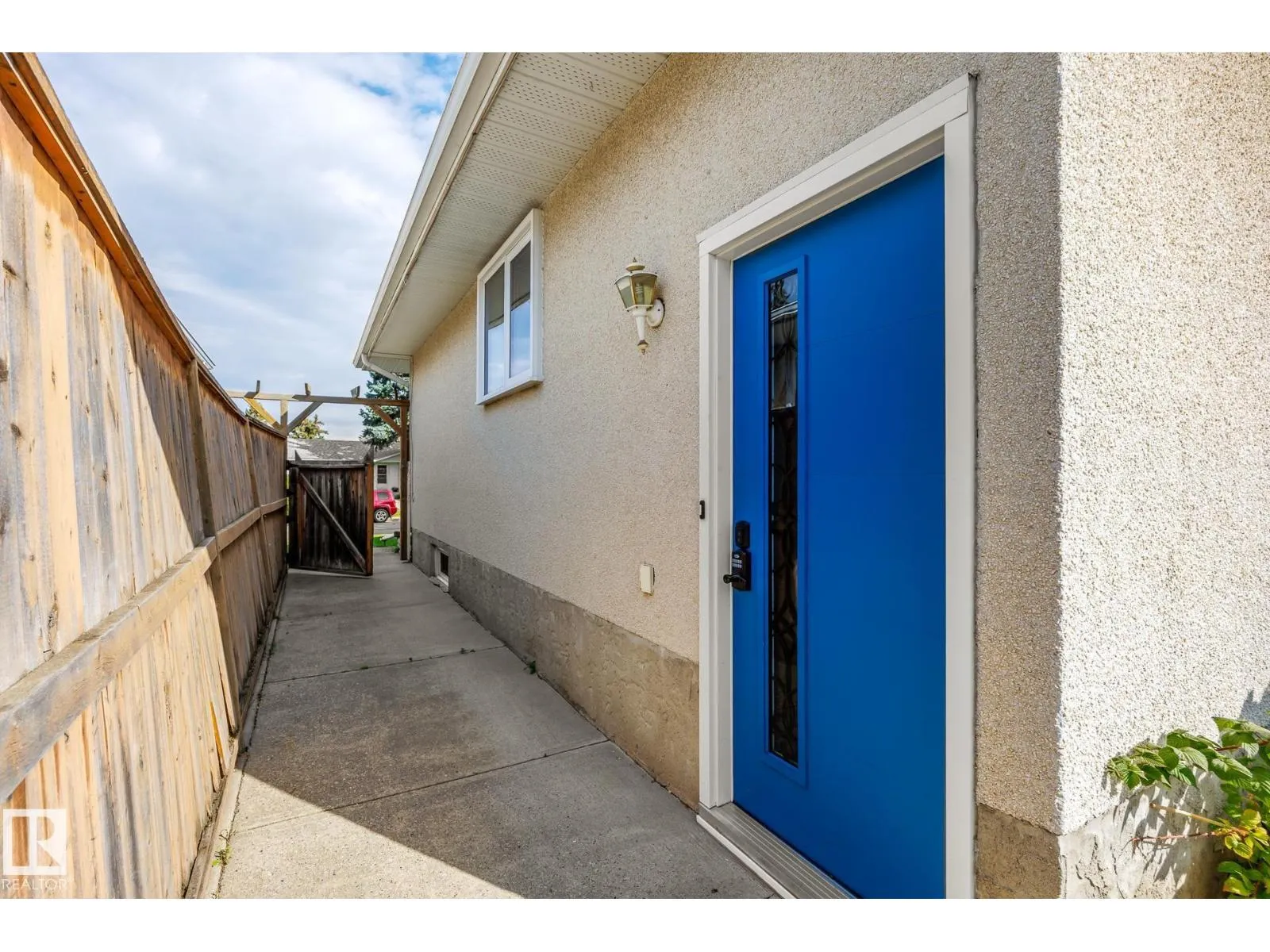 52 BELLEVILLE AV NW
