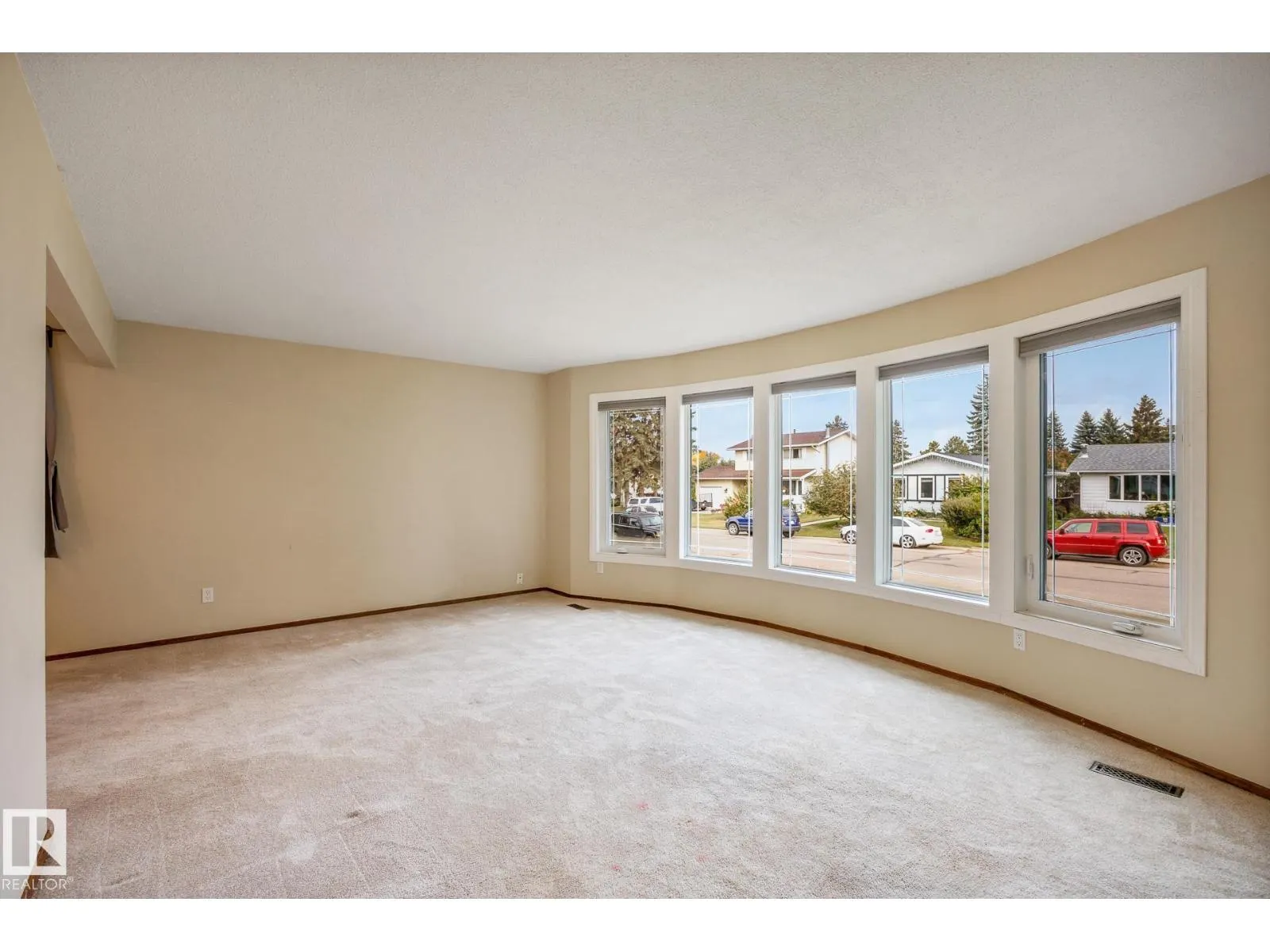 52 BELLEVILLE AV NW