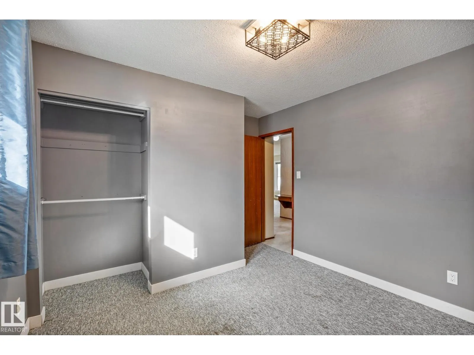 52 BELLEVILLE AV NW