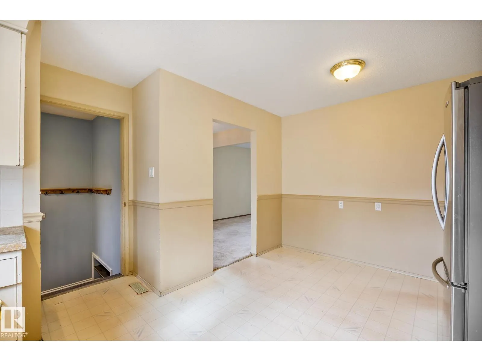52 BELLEVILLE AV NW