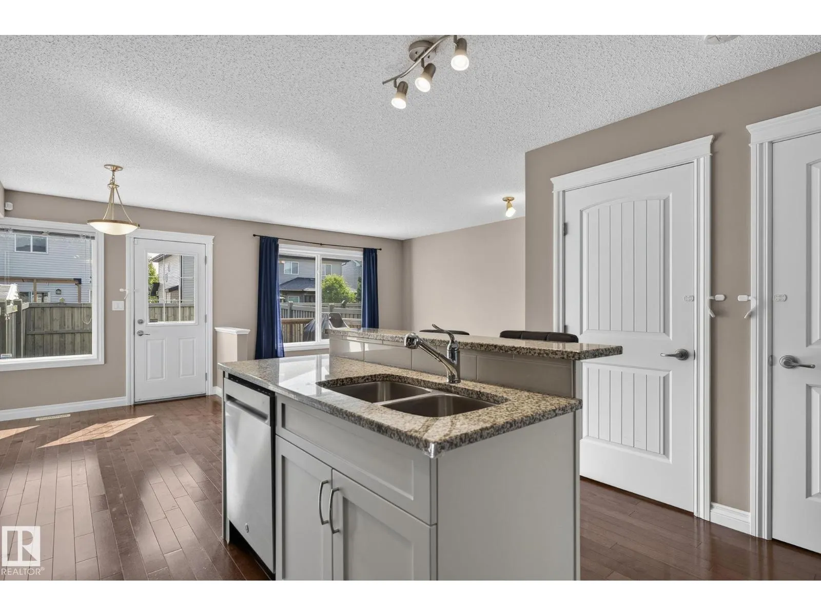 1107 177 ST SW