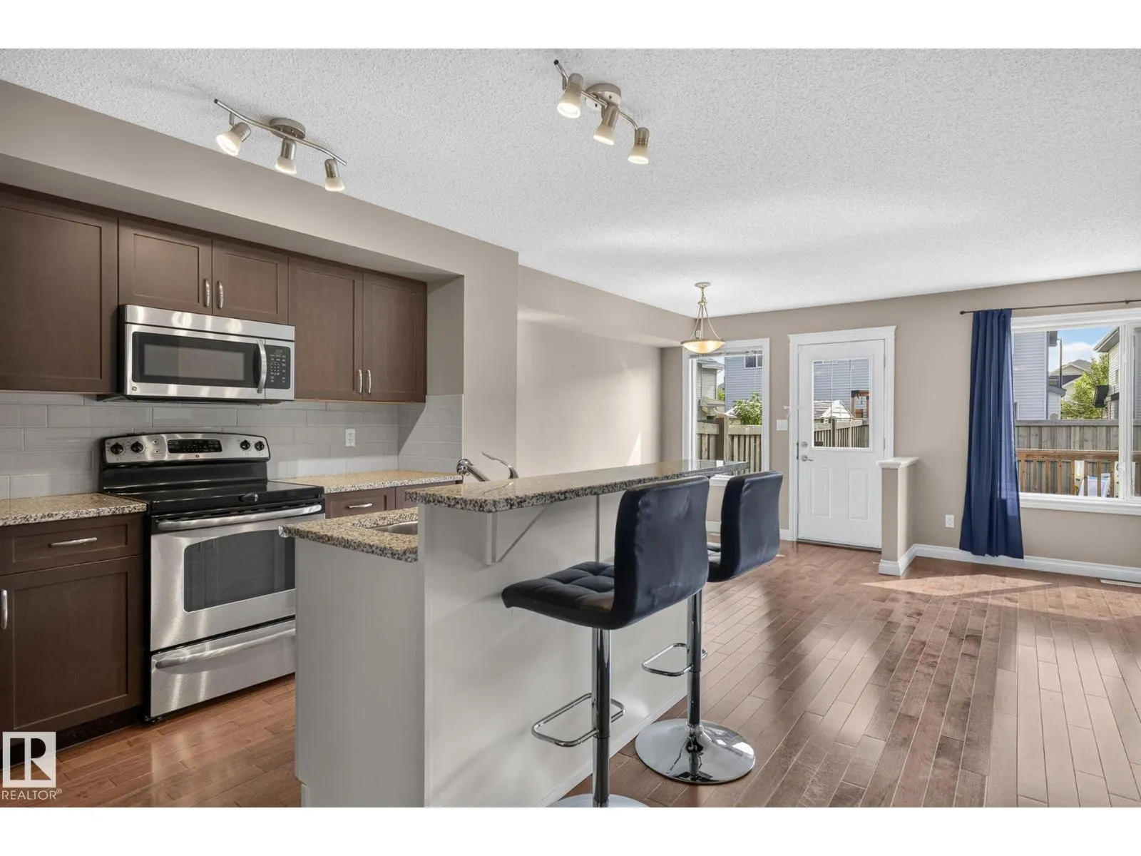 1107 177 ST SW