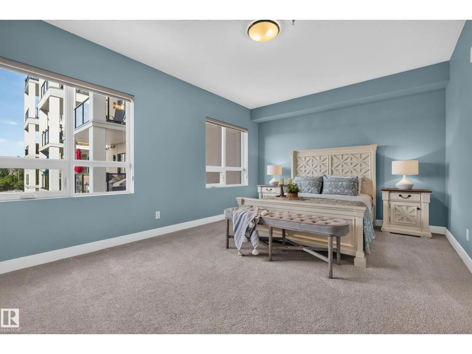 #732 200 BELLEROSE DR