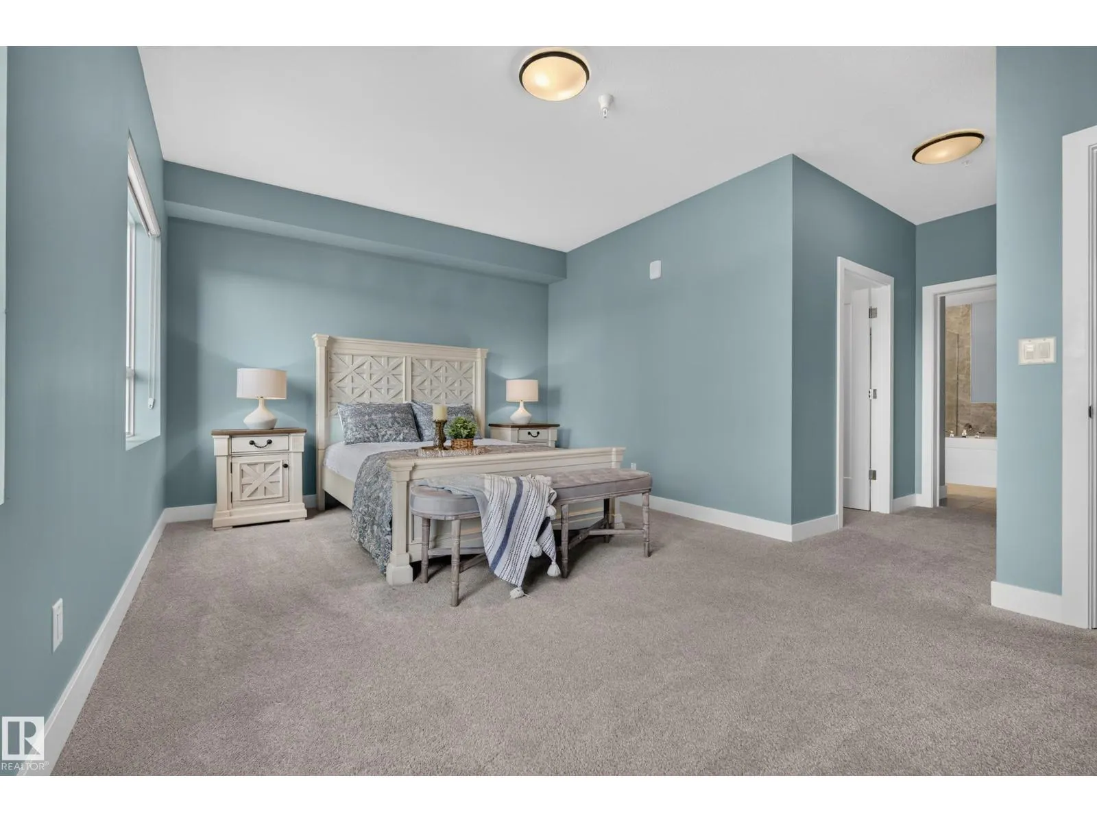 #732 200 BELLEROSE DR