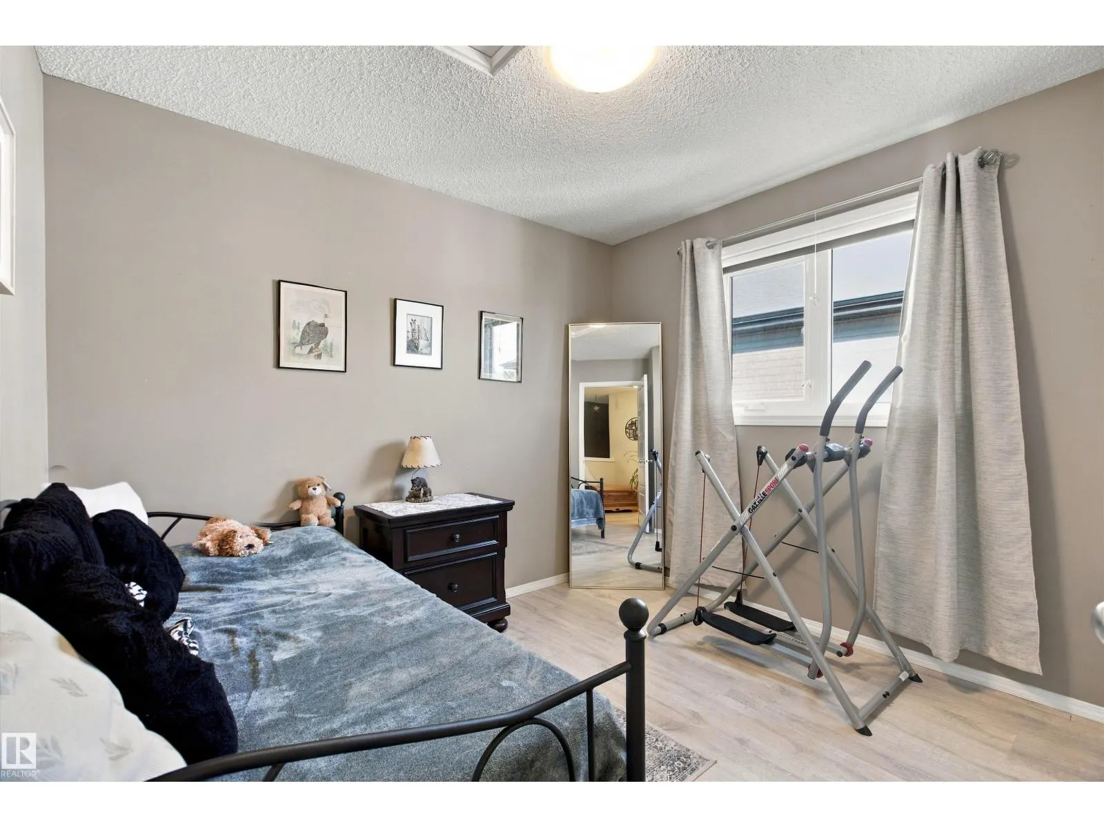 38 RED TAIL WY