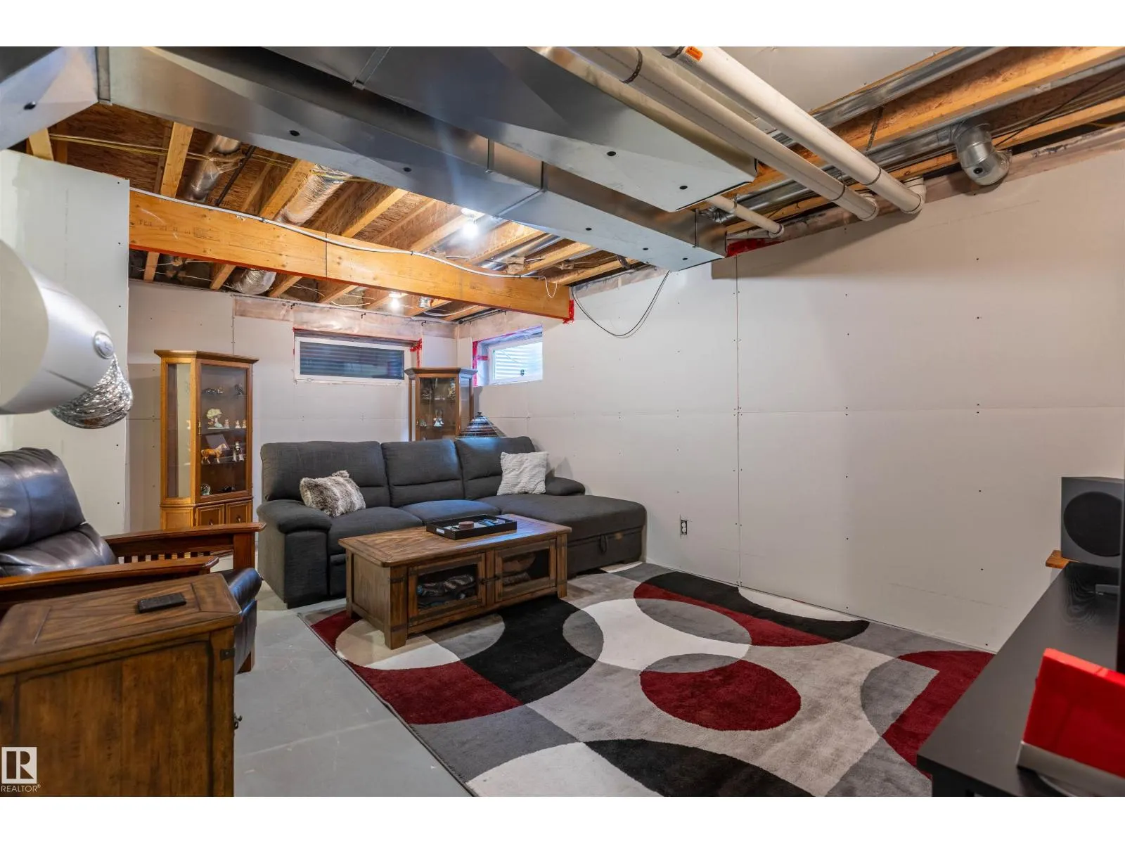 38 RED TAIL WY