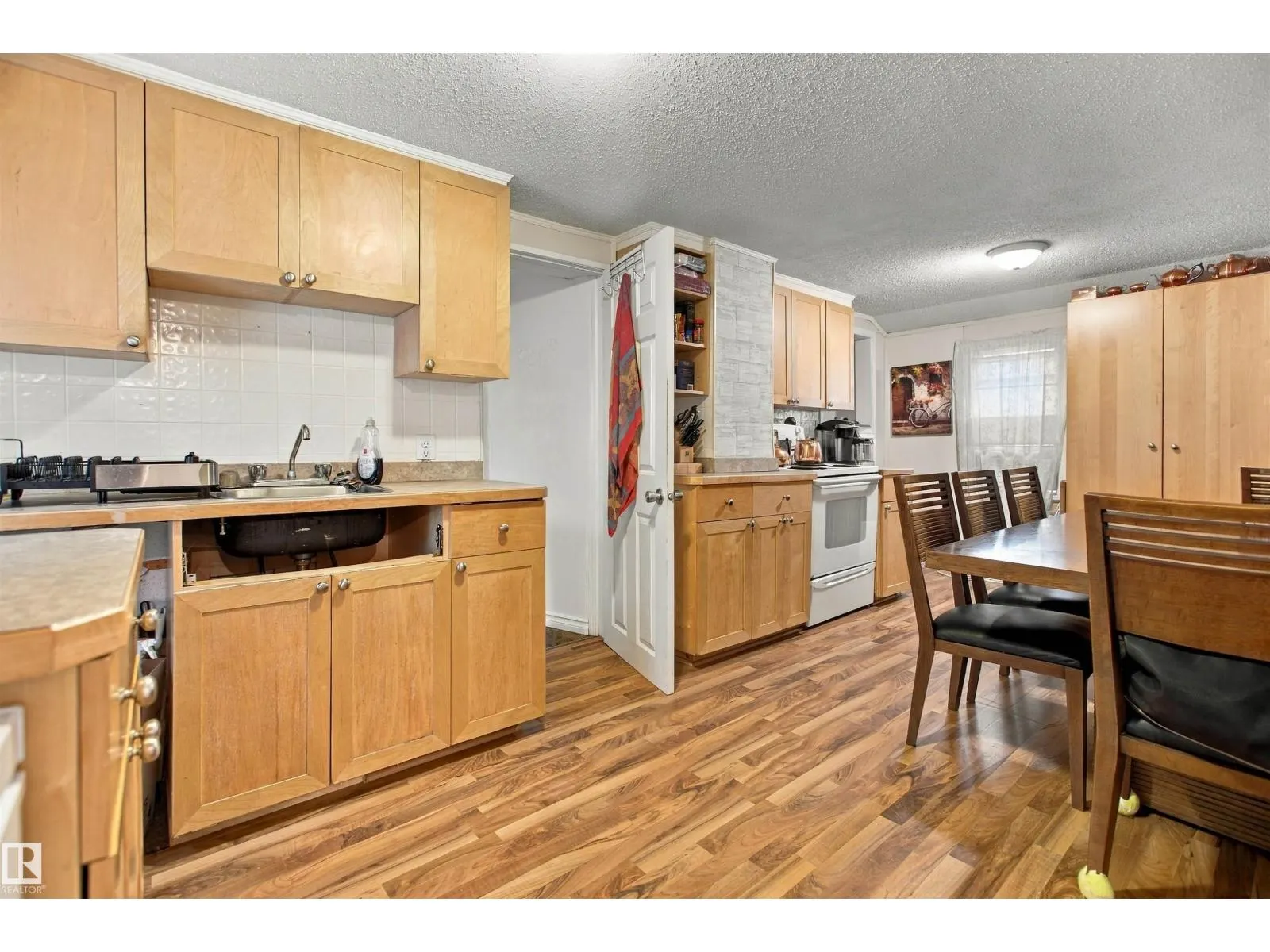 12707 73 ST NW