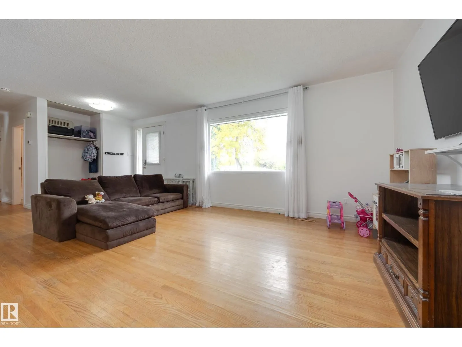 103 ACACIA CO