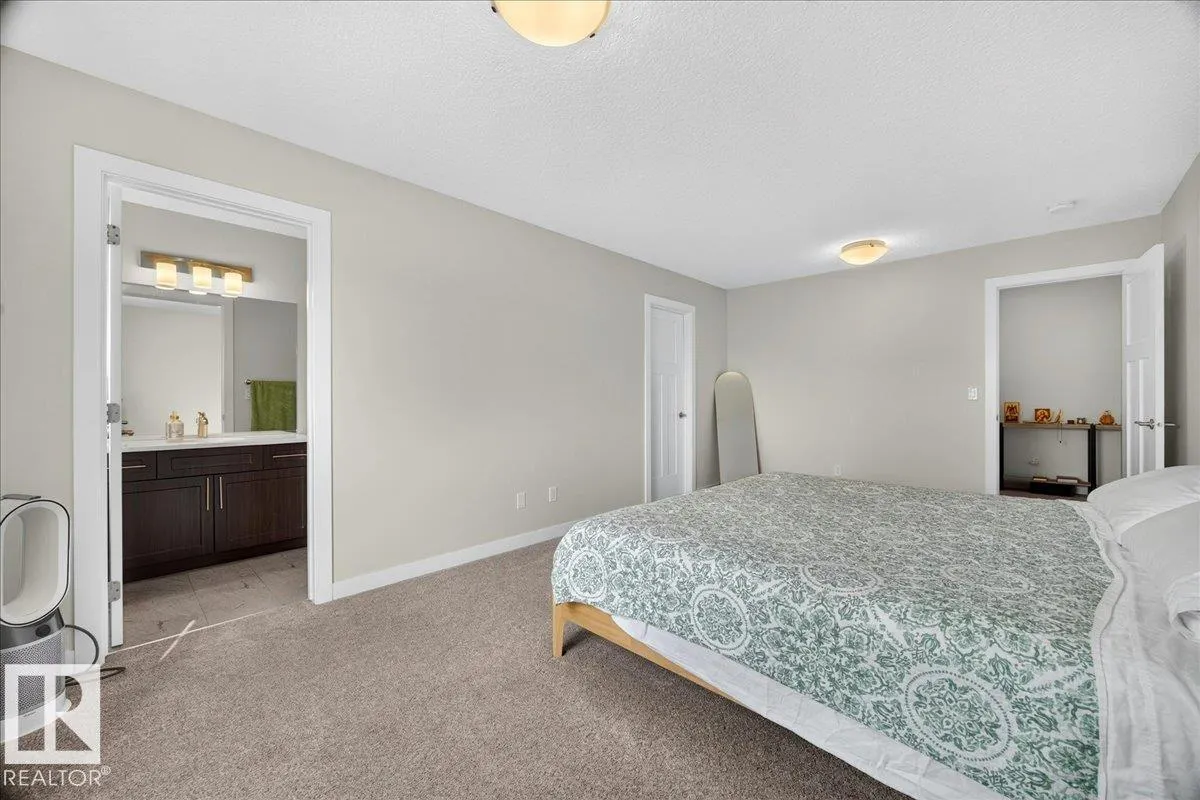100 MEADOWLAND CR