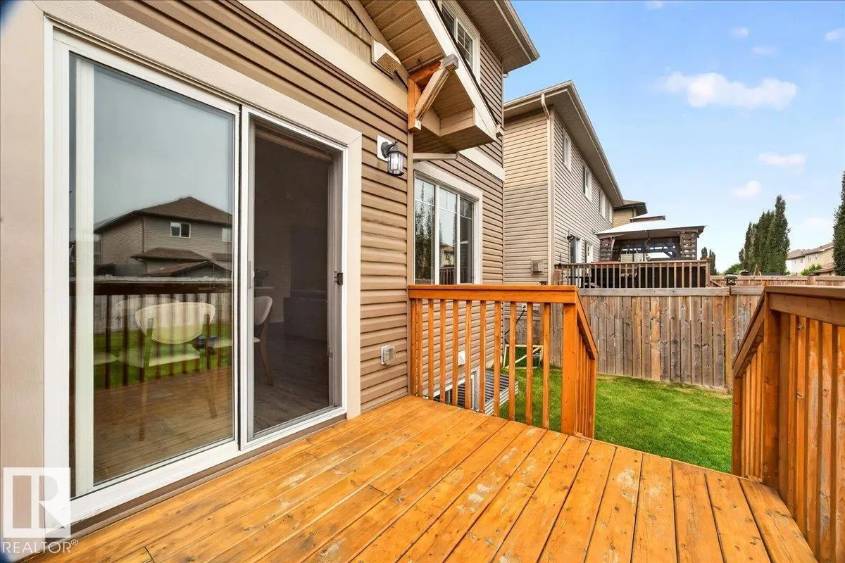 100 MEADOWLAND CR