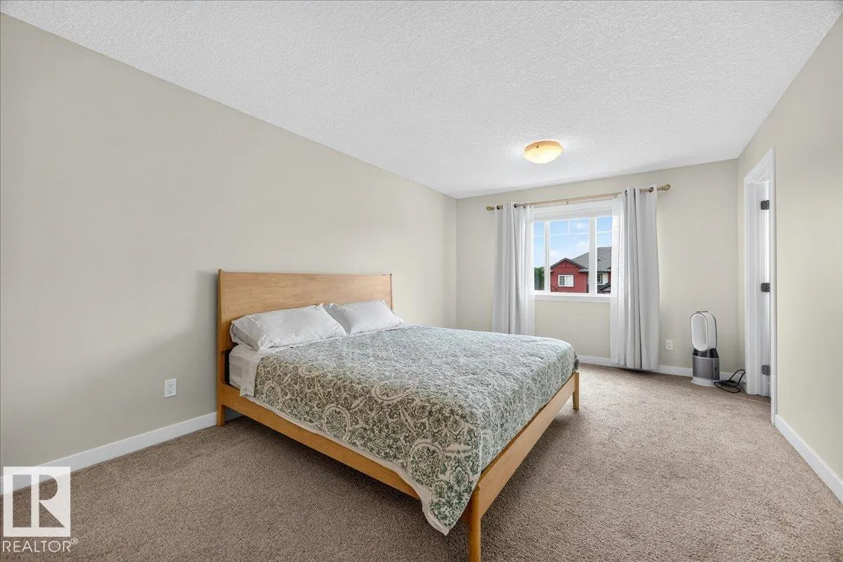 100 MEADOWLAND CR