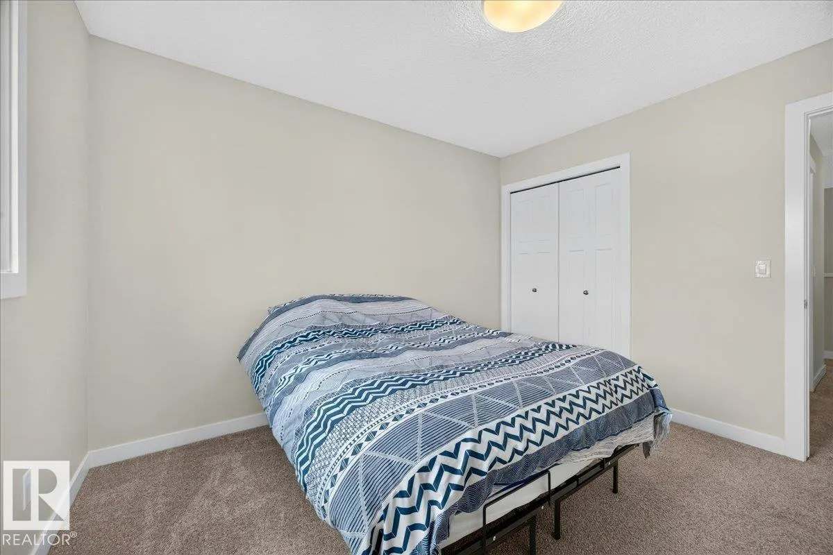 100 MEADOWLAND CR