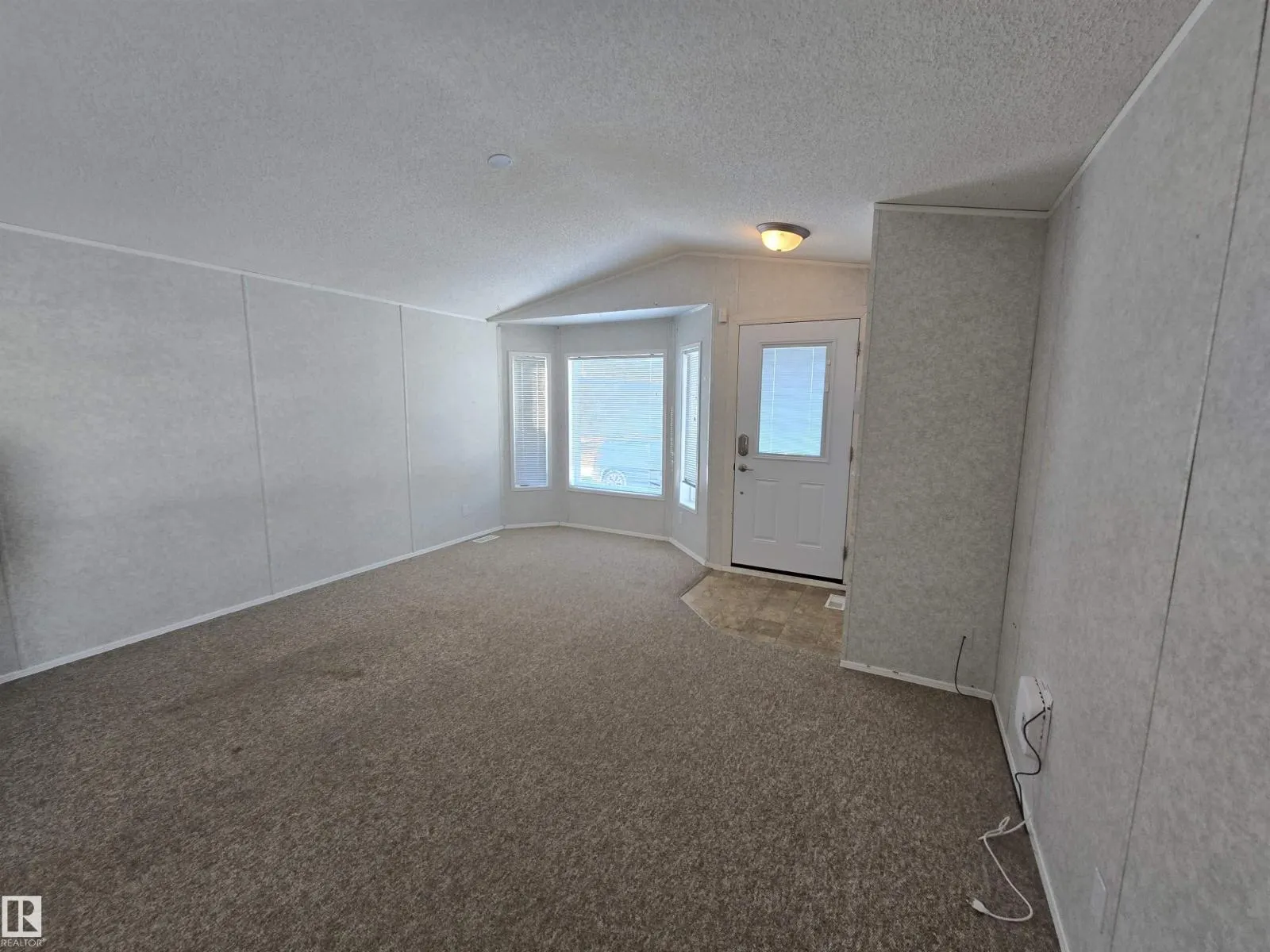 1133 Aspen DR