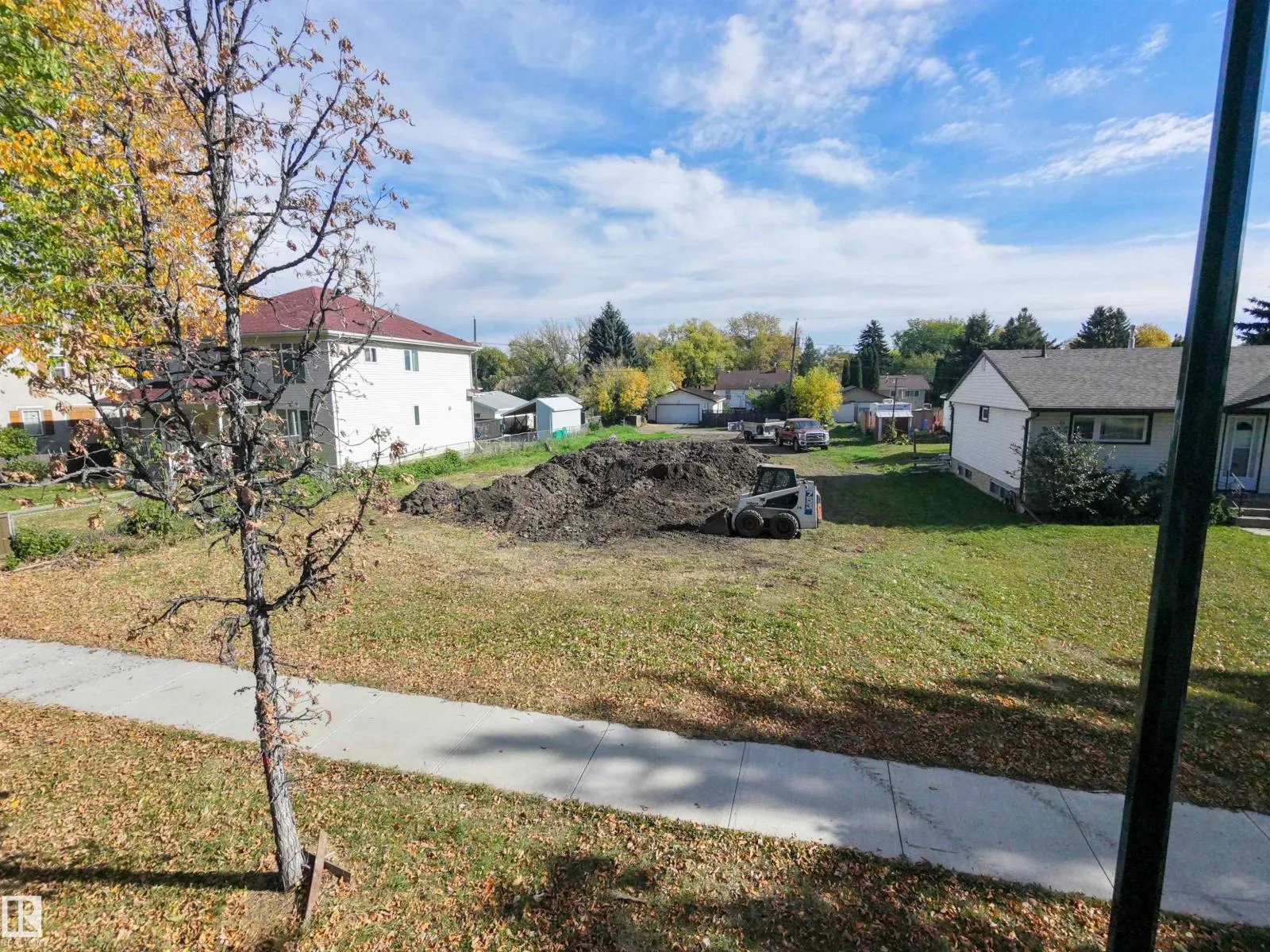 12421 79 ST NW
