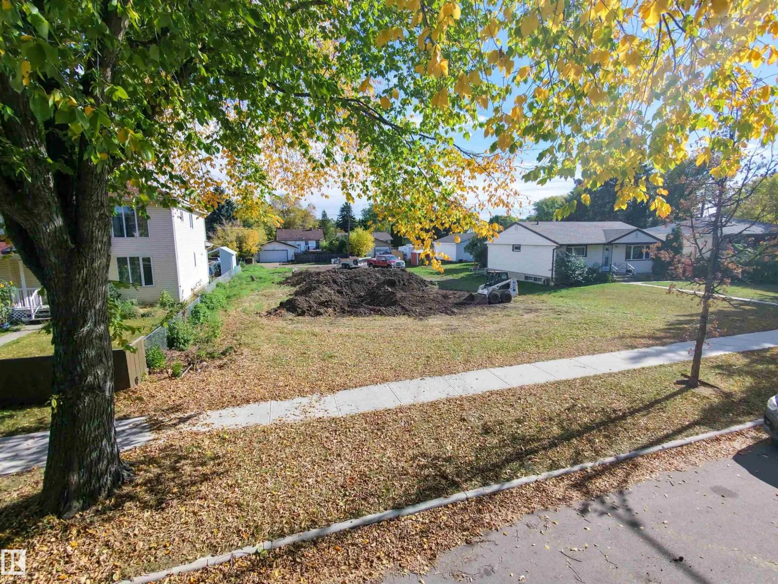 12421 79 ST NW