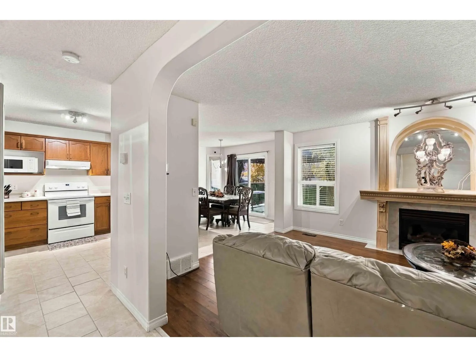 50 WESTWOOD WY
