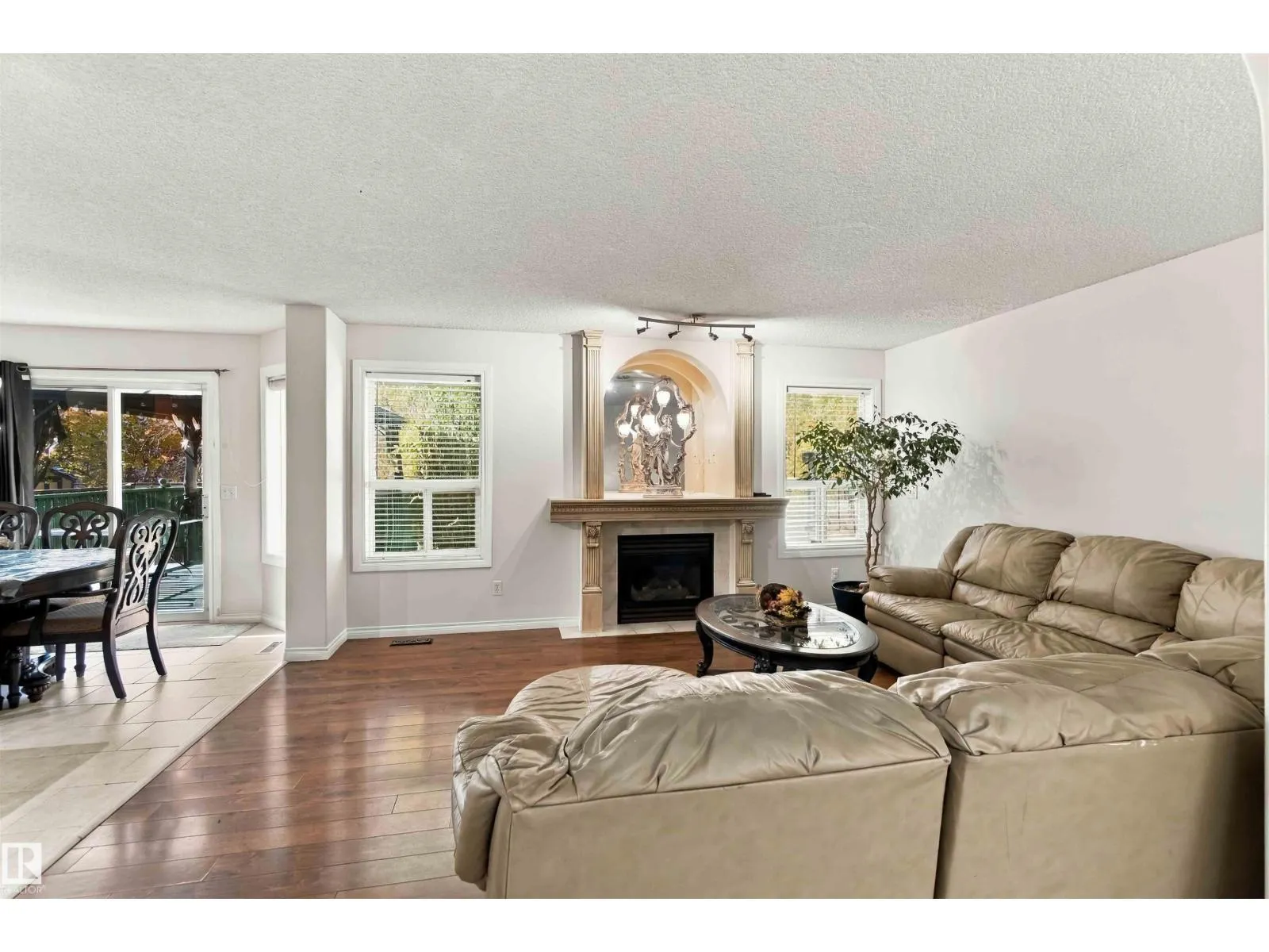 50 WESTWOOD WY