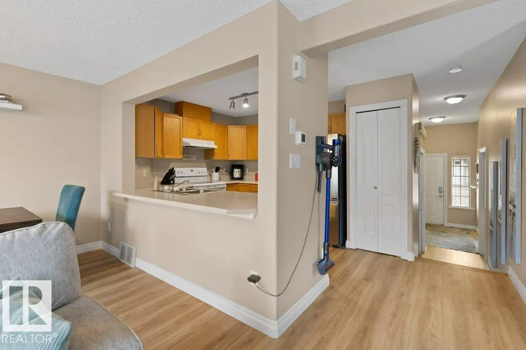 #33 200 ERIN RIDGE DR