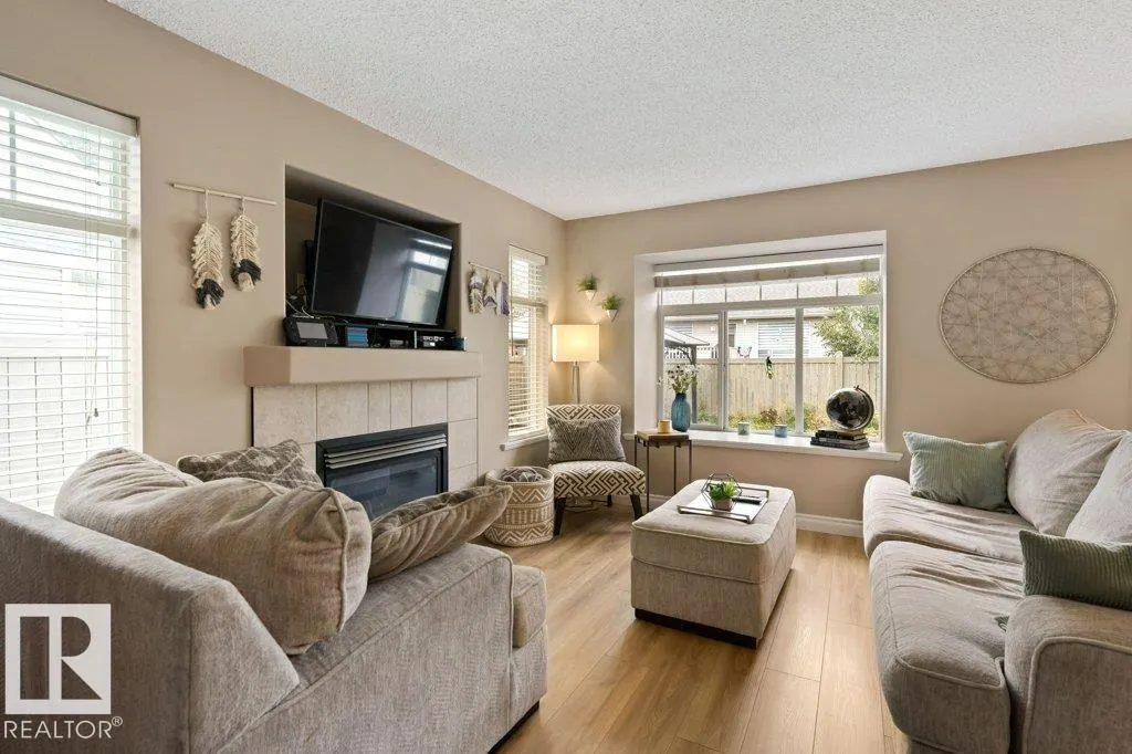 #33 200 ERIN RIDGE DR