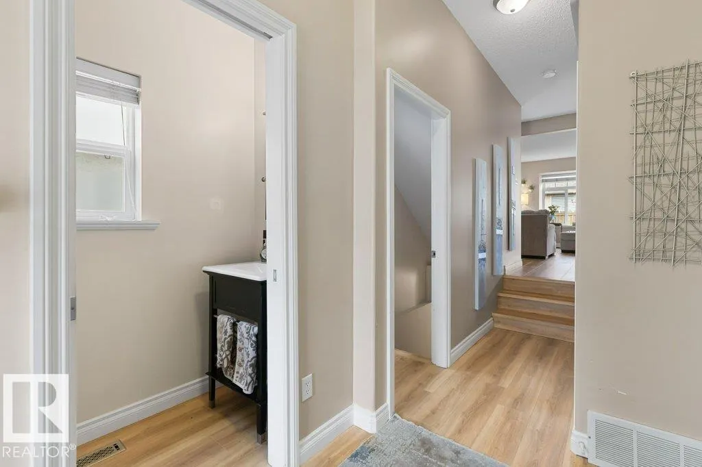 #33 200 ERIN RIDGE DR