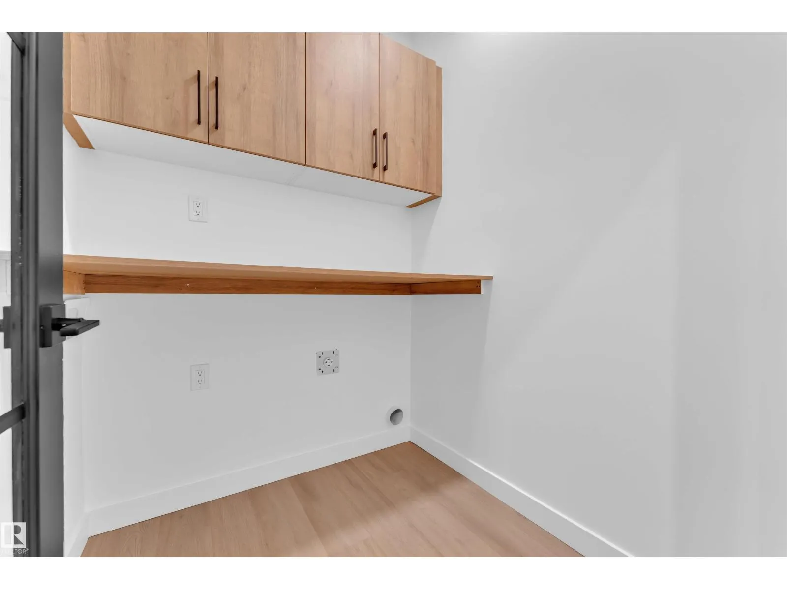 21 AXELWOOD CR