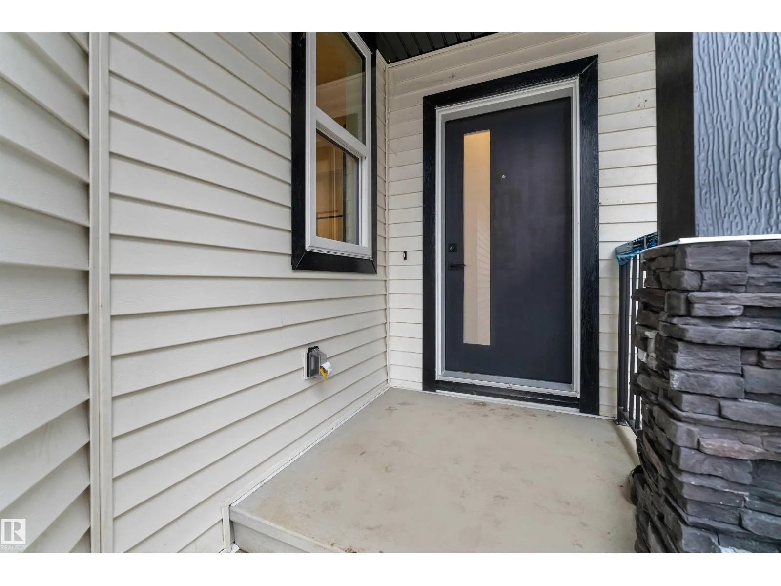 21 AXELWOOD CR