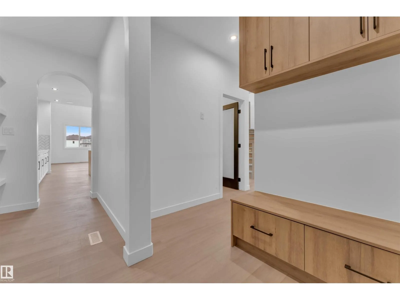 21 AXELWOOD CR
