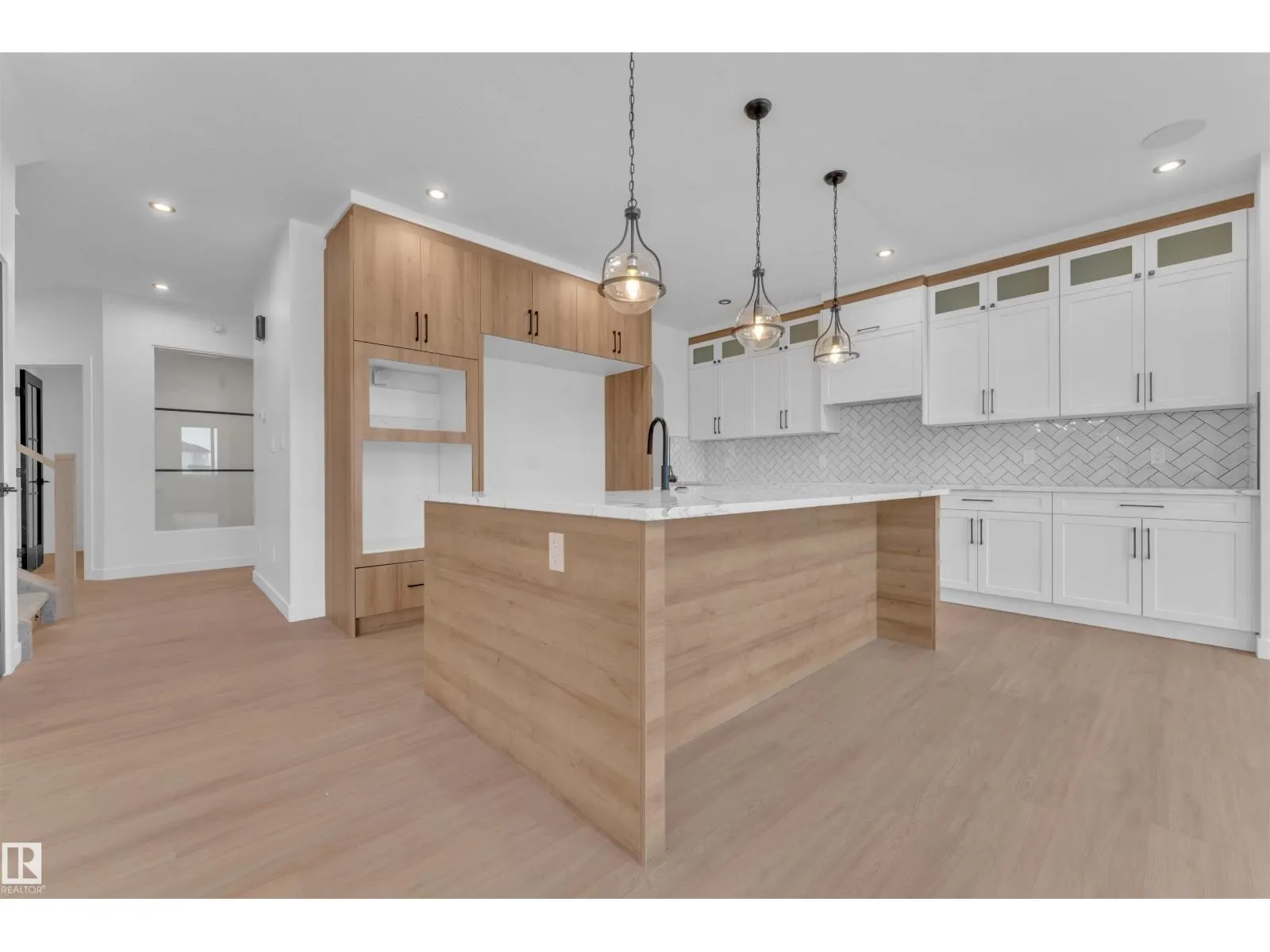 21 AXELWOOD CR