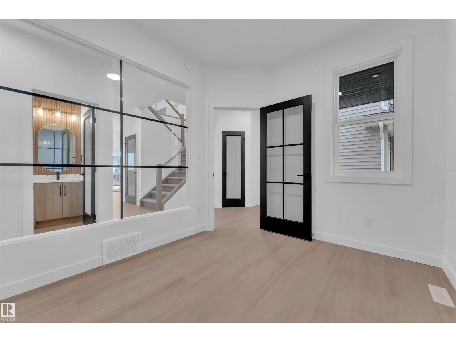 21 AXELWOOD CR