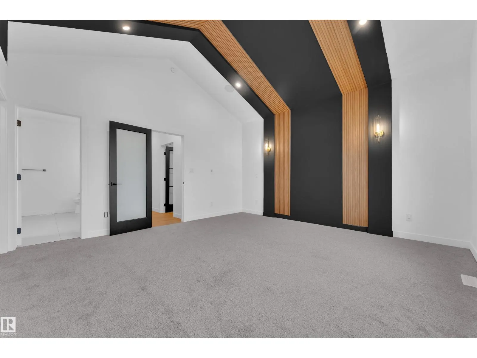 21 AXELWOOD CR