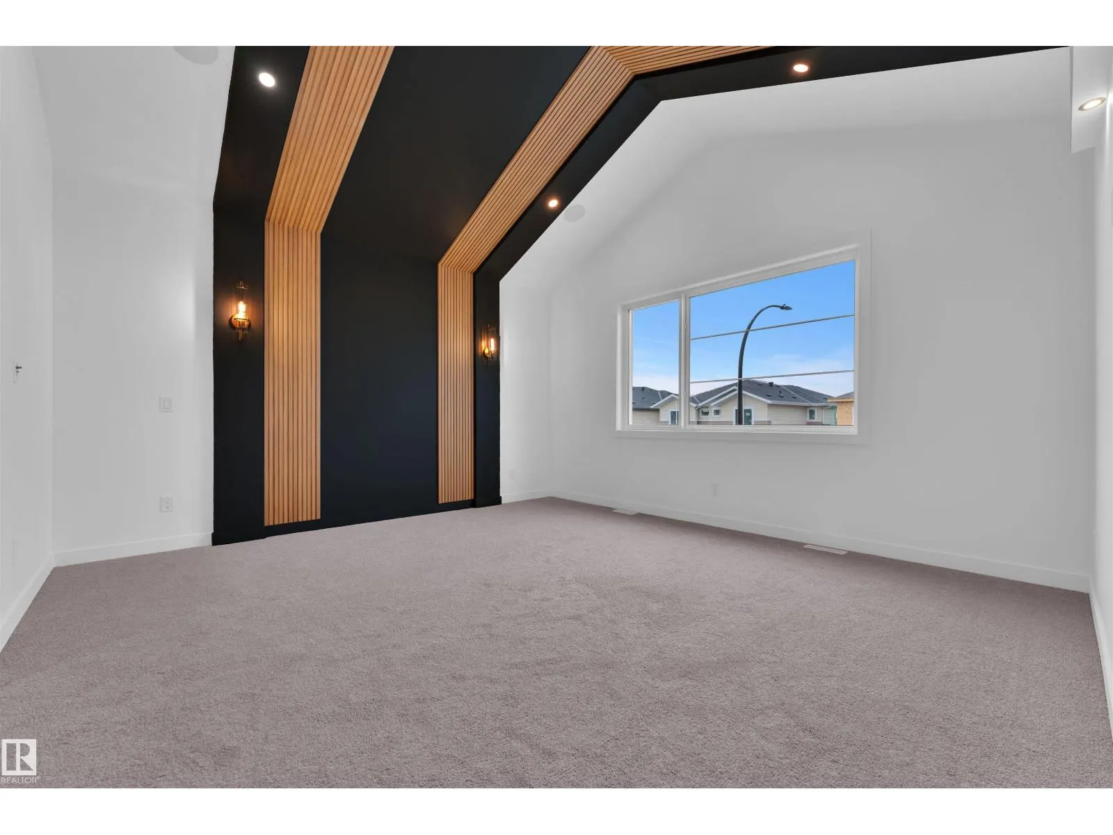 21 AXELWOOD CR
