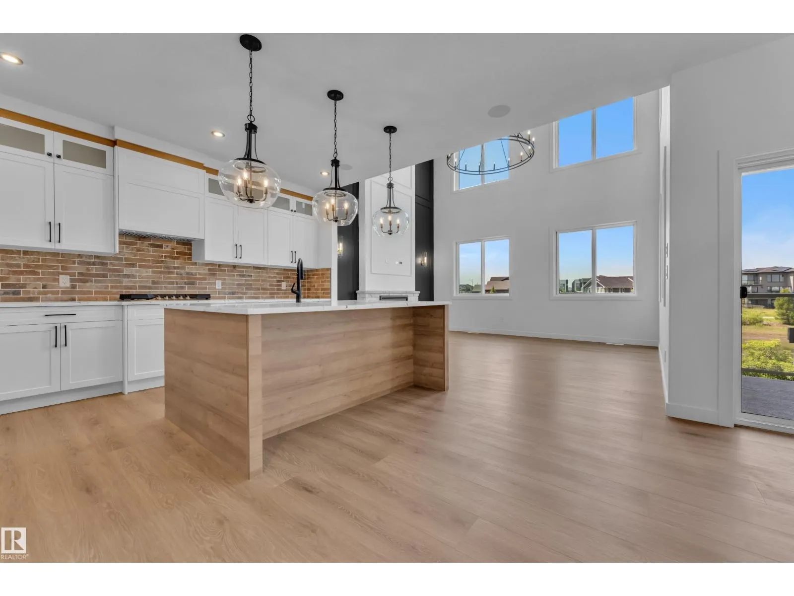 8 ELDRIDGE PT