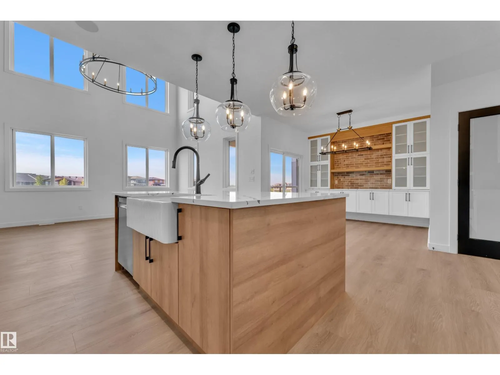 8 ELDRIDGE PT