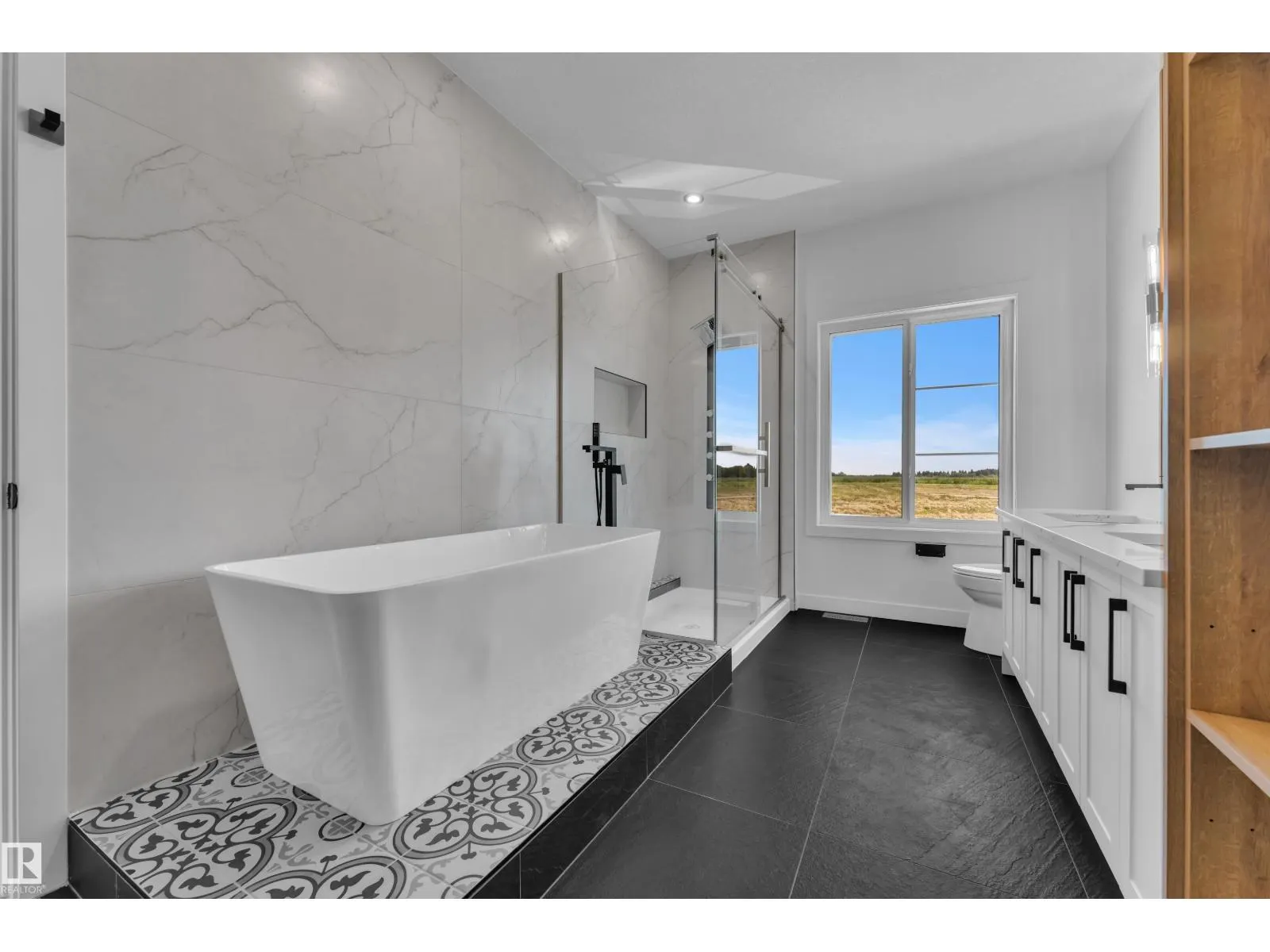 8 ELDRIDGE PT