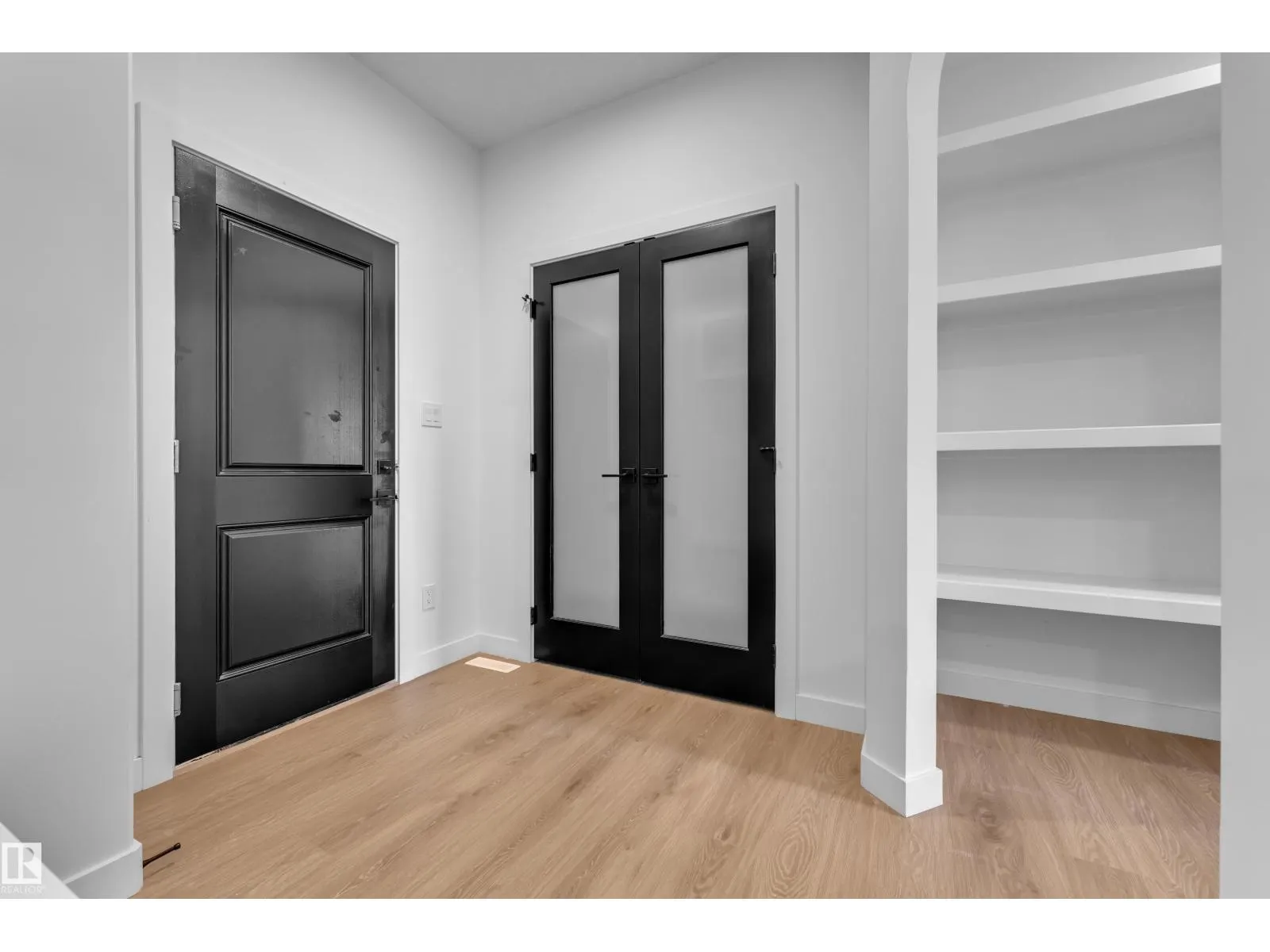8 ELDRIDGE PT