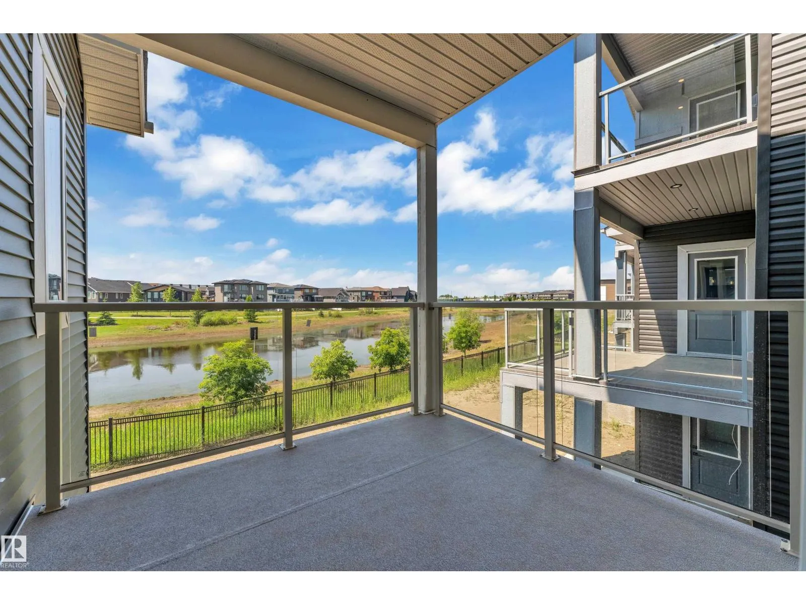 8 ELDRIDGE PT